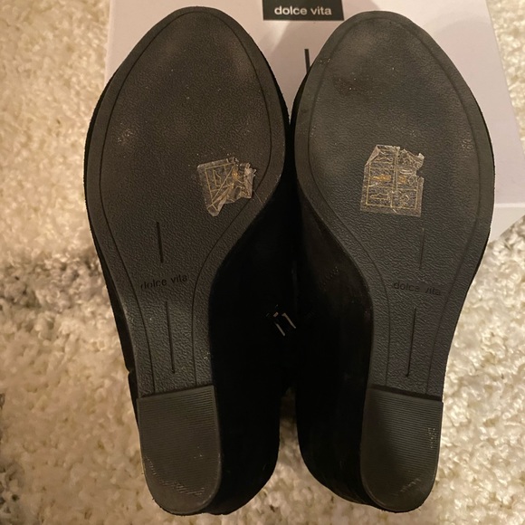 dolce vita “Garim” black suede ankle bootie wedge - Picture 6 of 7